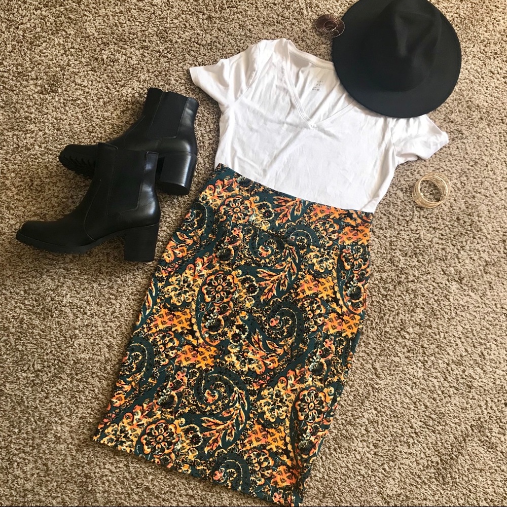 LuLaRoe Cassie Floral Print